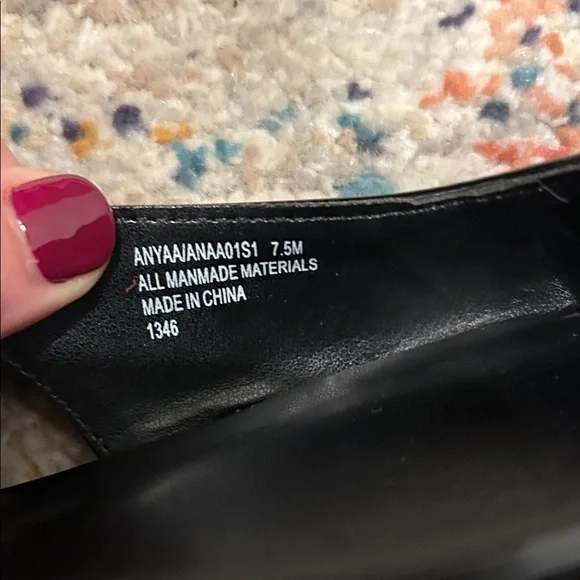 Steve Madden Black Point Toe Patent Leather Flats - Picture 4 of 4